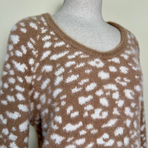 ABERCROMBIE Soft A&F Collection Beige & White Leopard Furry Eyelash Sweater Med - Picture 5 of 10